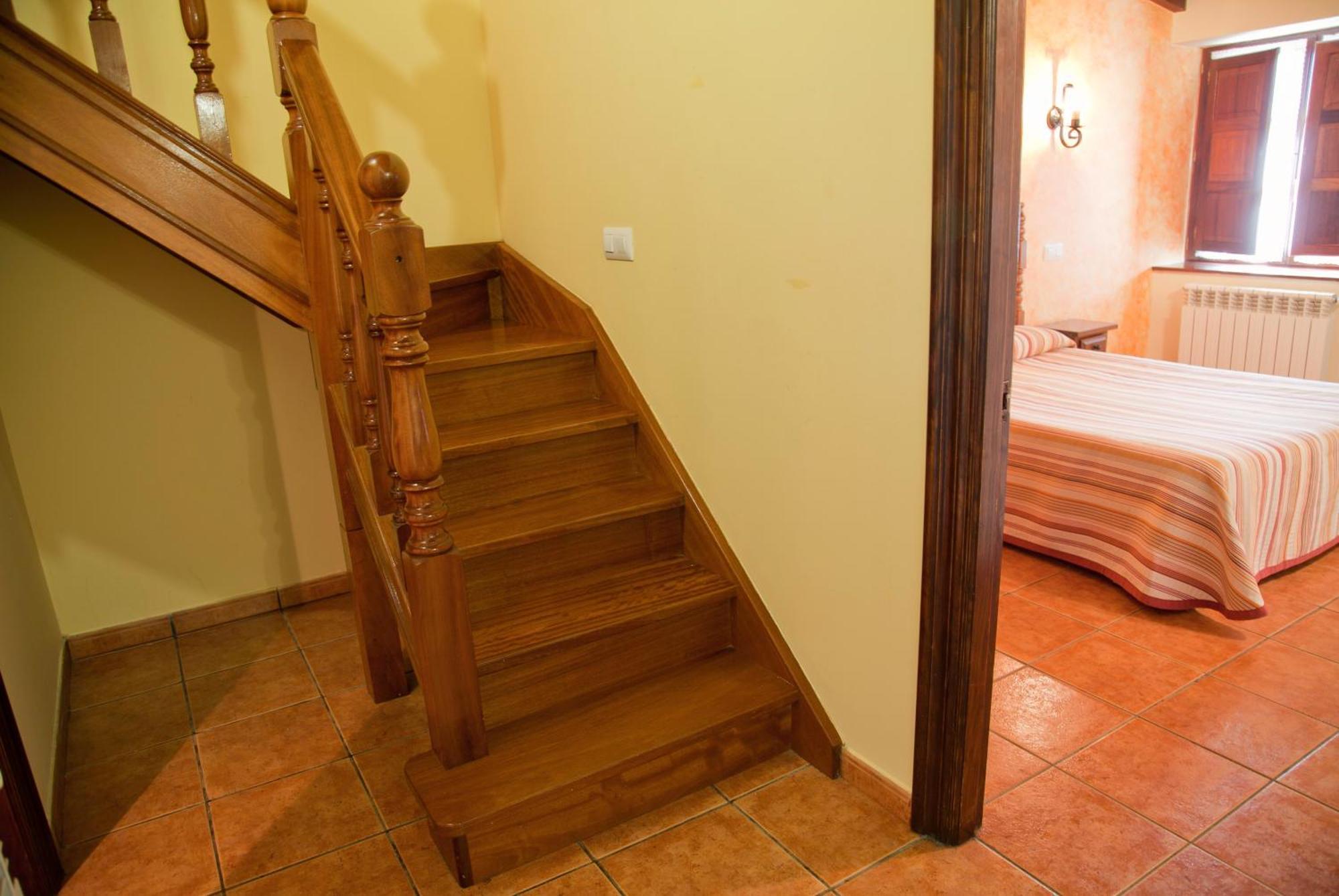 Apartamentos La Roblera Orena Extérieur photo
